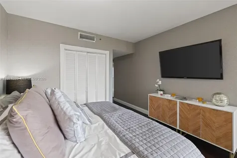 2600 Island Boulevard Aventura FL 33160