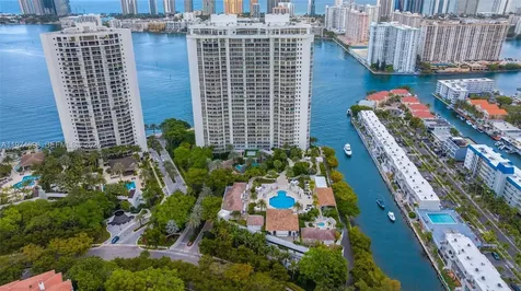 2600 Island Boulevard Aventura FL 33160