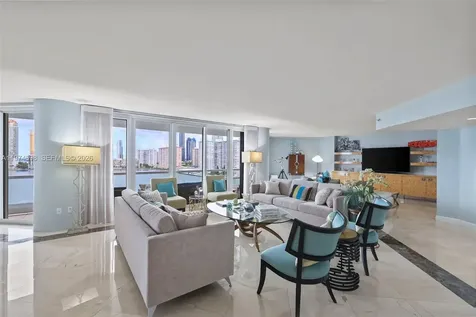 2600 Island Boulevard Aventura FL 33160