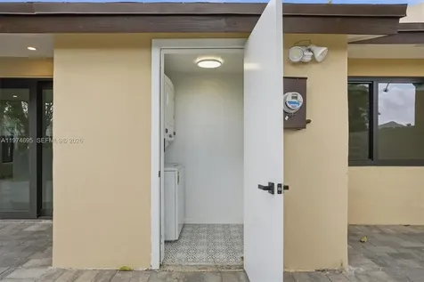 11959 SW 122nd Court Miami FL 33186