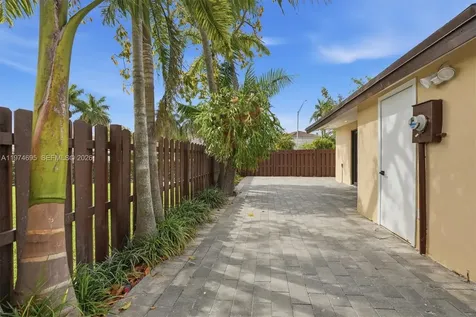 11959 SW 122nd Court Miami FL 33186