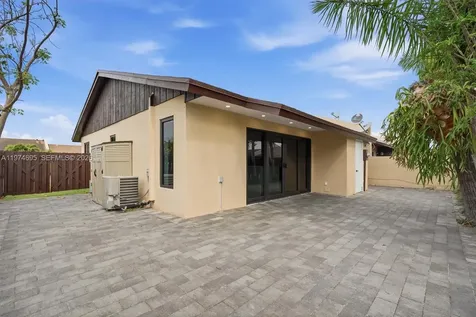 11959 SW 122nd Court Miami FL 33186