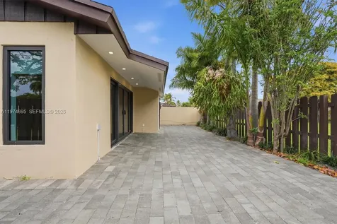 11959 SW 122nd Court Miami FL 33186