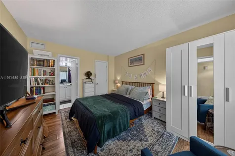 7265 W Sunrise Boulevard Plantation FL 33313