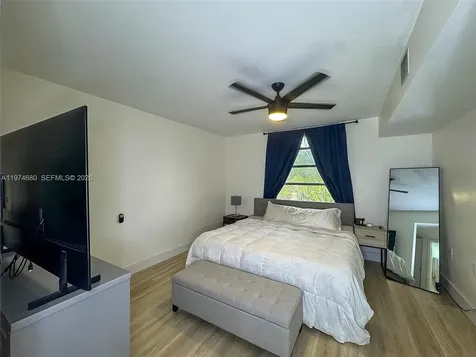 1709 Whitehall Drive Davie FL 33324
