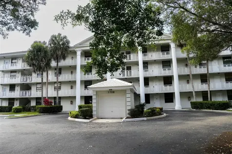 1709 Whitehall Drive Davie FL 33324