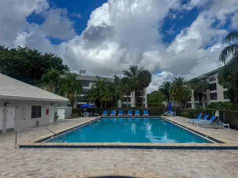 1709 Whitehall Drive Davie FL 33324