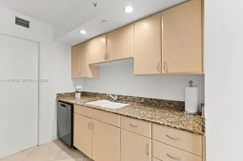 6917 Collins Avenue Miami Beach FL 33141