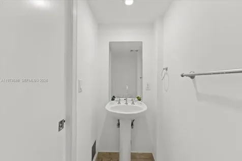 6917 Collins Avenue Miami Beach FL 33141