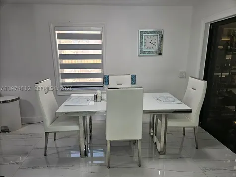 17914 NW 66th Ct Circle Hialeah FL 33015