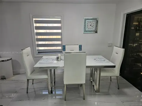 17914 NW 66th Ct Circle Hialeah FL 33015