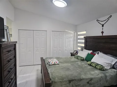 17914 NW 66th Ct Circle Hialeah FL 33015