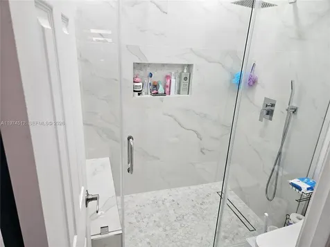 17914 NW 66th Ct Circle Hialeah FL 33015