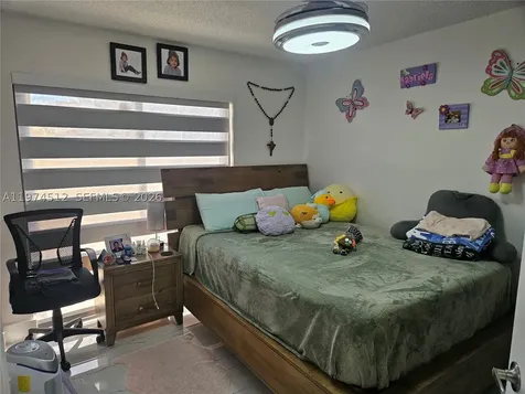 17914 NW 66th Ct Circle Hialeah FL 33015