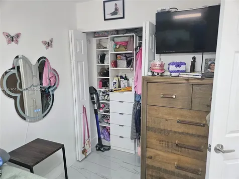 17914 NW 66th Ct Circle Hialeah FL 33015