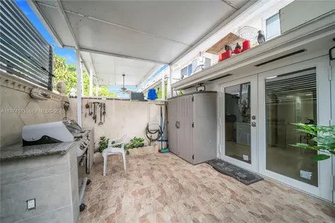 1540 W 42nd Place Hialeah FL 33012