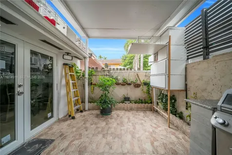 1540 W 42nd Place Hialeah FL 33012