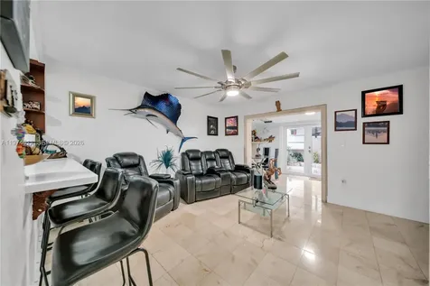 1540 W 42nd Place Hialeah FL 33012