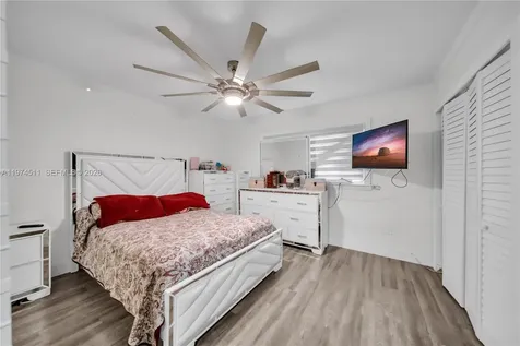 1540 W 42nd Place Hialeah FL 33012