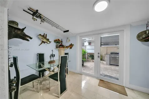 1540 W 42nd Place Hialeah FL 33012