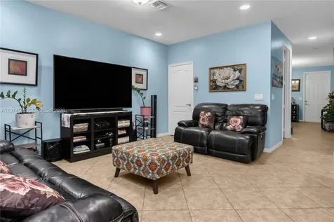 4673 Tara Cove Way West Palm Beach FL 33417
