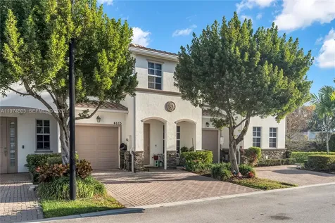 4673 Tara Cove Way West Palm Beach FL 33417