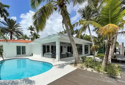 2341 Keystone Boulevard North Miami FL 33181