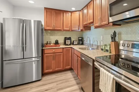20500 W Country Club Drive Aventura FL 33180