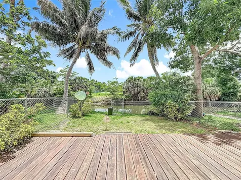 2686 NW 60th Way Sunrise FL 33313