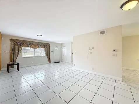 2686 NW 60th Way Sunrise FL 33313