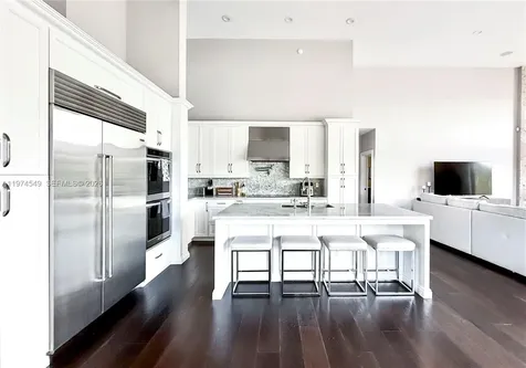 400 Alexandra Circle Weston FL 33326
