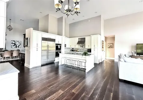 400 Alexandra Circle Weston FL 33326