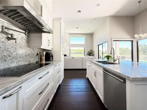 400 Alexandra Circle Weston FL 33326