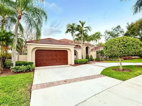 400 Alexandra Circle Weston FL 33326