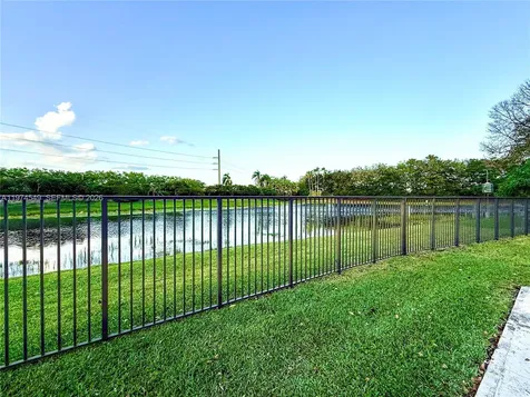 400 Alexandra Circle Weston FL 33326