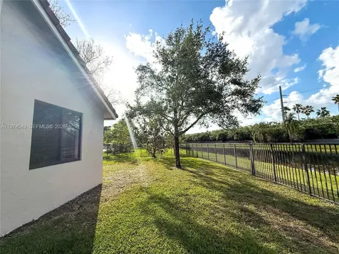 400 Alexandra Circle Weston FL 33326