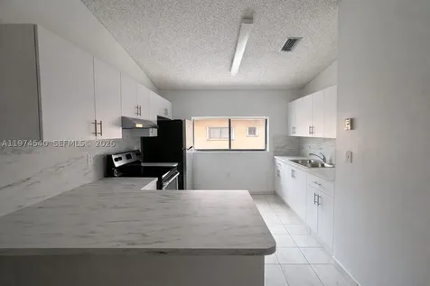 7891 W 29th Way Hialeah FL 33018