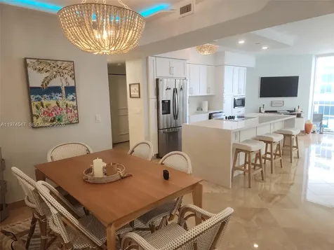 4779 Collins Avenue Avl06/1 Miami Beach FL 33140