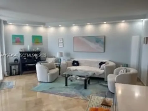 4779 Collins Avenue Avl06/1 Miami Beach FL 33140