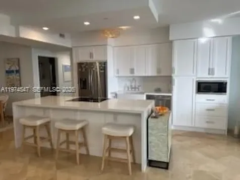4779 Collins Avenue Avl06/1 Miami Beach FL 33140