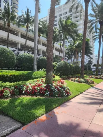 4779 Collins Avenue Avl06/1 Miami Beach FL 33140