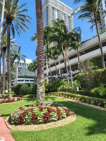 4779 Collins Avenue Avl06/1 Miami Beach FL 33140