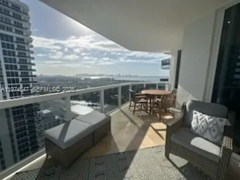 4779 Collins Avenue Avl06/1 Miami Beach FL 33140