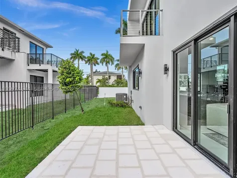 4648 SW 32nd Avenue Dania Beach FL 33312