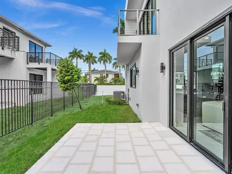 4648 SW 32nd Avenue Dania Beach FL 33312
