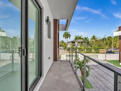 4648 SW 32nd Avenue Dania Beach FL 33312