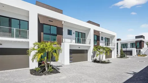 4648 SW 32nd Avenue Dania Beach FL 33312