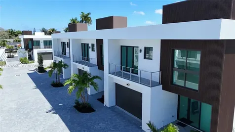 4648 SW 32nd Avenue Dania Beach FL 33312