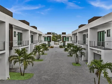 4648 SW 32nd Avenue Dania Beach FL 33312