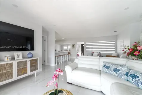 7100 SW 19th Terrace Miami FL 33155